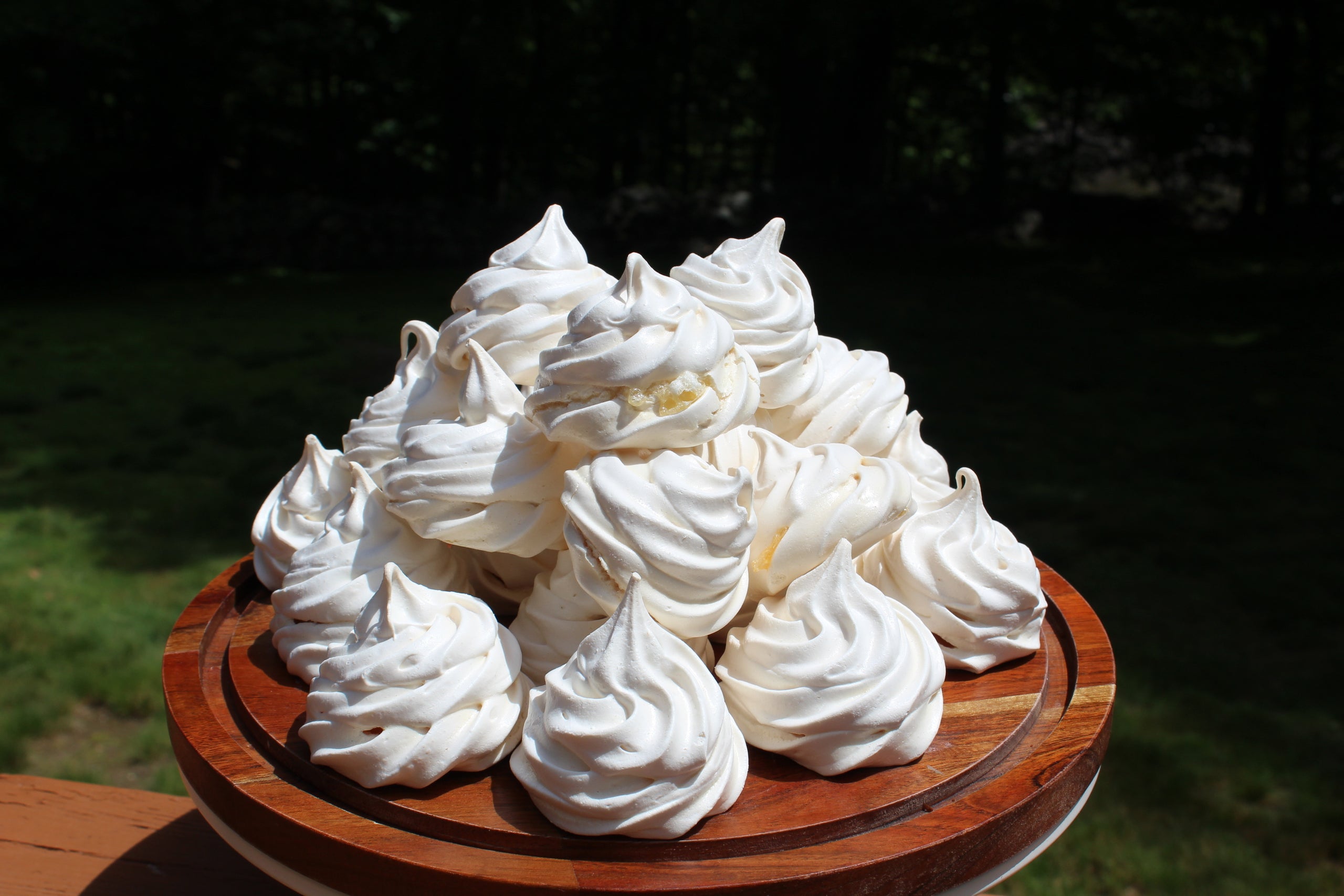 Mini Meringues (Box of 10) BreadsNBakes